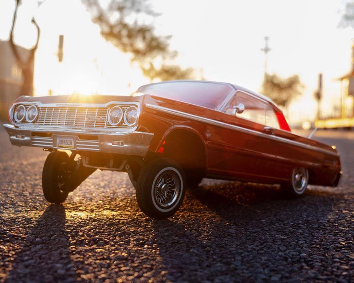 Redcat SixtyFour – Fully Functional 1:10 Scale Ready to Run Hopping Lowrider Red - Image 3